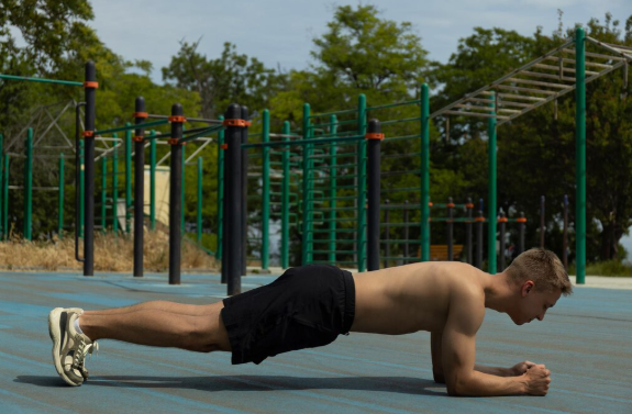 Calisthenics Ab Workout: A Bodyweight Routine for a Stronger Core